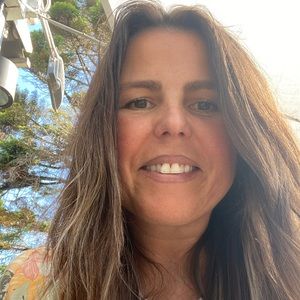 Meet your Posher, Ewa